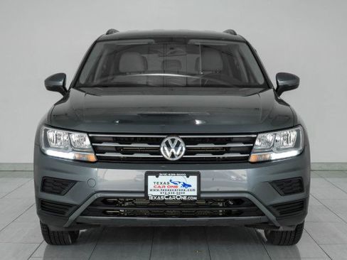 Used 2020 Volkswagen Tiguan S image 3