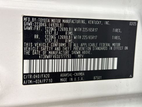 Used 2025 Toyota RAV4 XLE AWD/4WD image 41