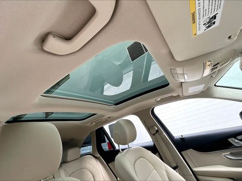 Used 2017 Mercedes-Benz GLC 300 image 12