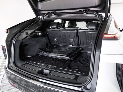 Used 2024 Cadillac Lyriq Luxury image 52