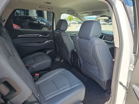 Used 2018 Buick Enclave Essence w/ Trailering Package AWD/4WD image 28