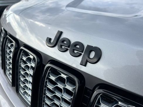 Used 2018 Jeep Grand Cherokee Altitude AWD/4WD image 30
