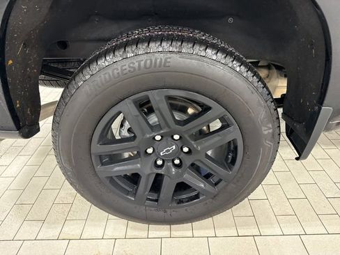 Used 2024 Chevrolet Silverado 1500 RST w/ Convenience Package II image 32