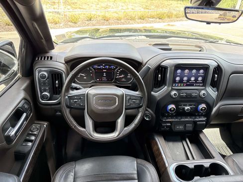 Used 2020 GMC Sierra 1500 Denali w/ Denali Ultimate Package AWD/4WD image 15
