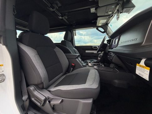 New 2026 Ford Bronco 2-Door AWD/4WD image 25