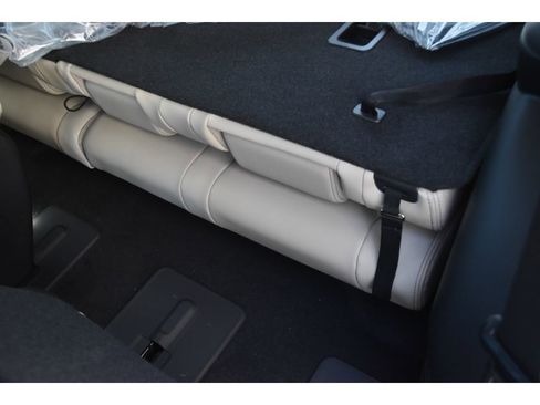 New 2026 Subaru Ascent Limited AWD/4WD image 16