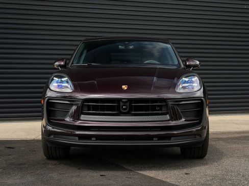 Certified 2026 Porsche Macan AWD/4WD image 6
