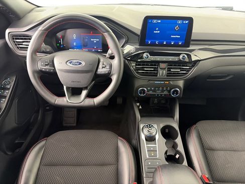 Used 2025 Ford Escape ST-Line Select AWD/4WD image 14