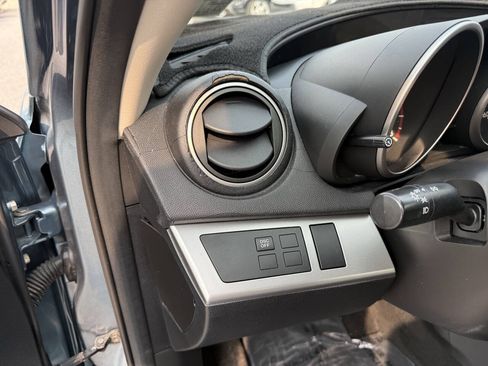 Used 2010 MAZDA MAZDA3 i Touring FWD image 11