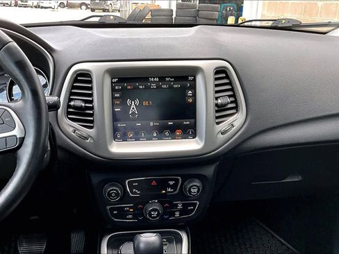 Used 2018 Jeep Compass Latitude w/ Popular Equipment Group image 7