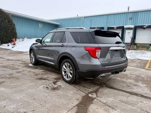 Used 2022 Ford Explorer Limited w/ Equipment Group 301A image 2