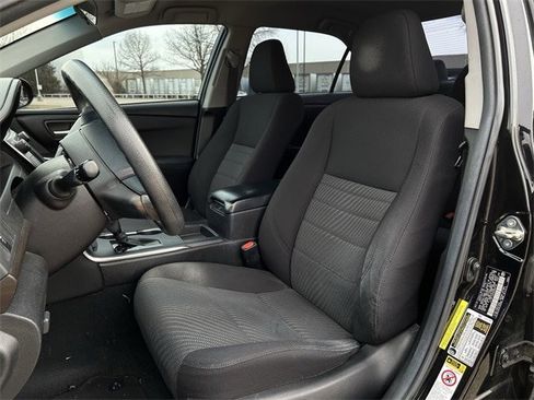 Used 2017 Toyota Camry image 24