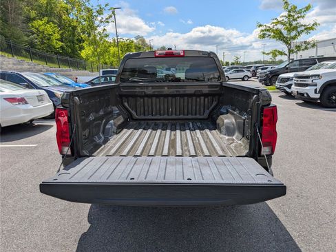 Used 2023 Chevrolet Colorado W/T RWD image 12