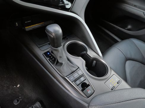 Certified 2021 Toyota Camry XSE image 25