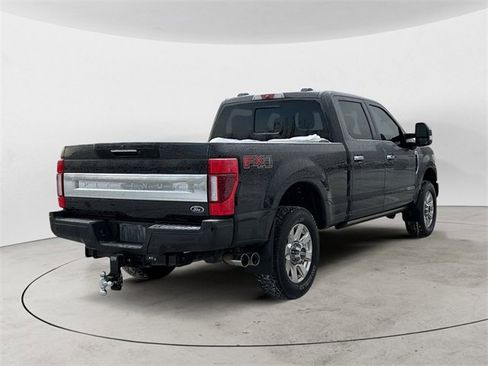 Certified 2022 Ford F350 Platinum w/ FX4 Off-Road Package image 5