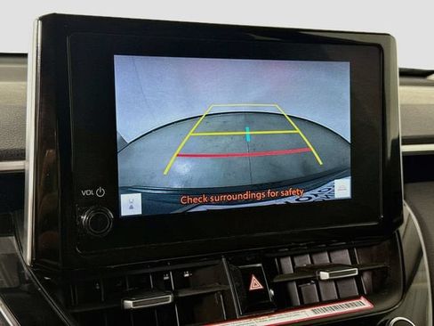 Certified 2024 Toyota Corolla Cross XLE w/ Convenience Package FWD image 15