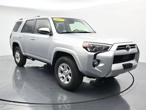 Used 2024 Toyota 4Runner SR5 AWD/4WD image 2