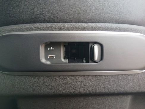 New 2026 BMW X5 sDrive40i image 15