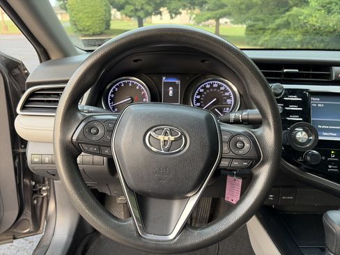 Used 2019 Toyota Camry LE FWD image 26