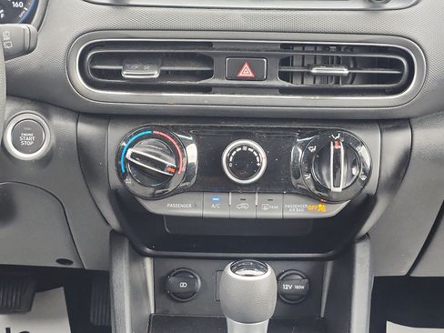 Certified 2023 Hyundai Kona SEL AWD/4WD image 18