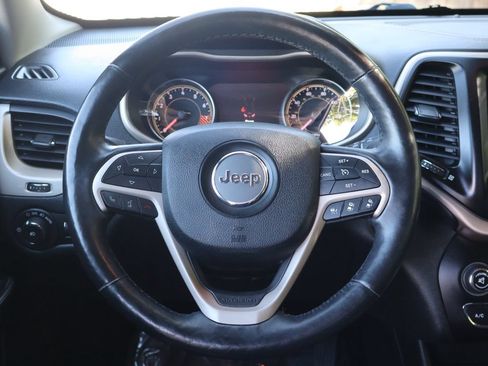 Used 2014 Jeep Cherokee Limited w/ Technology Group AWD/4WD image 18