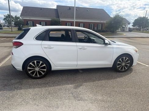 Used 2018 Hyundai Elantra GT w/ Style Package 02 FWD image 7