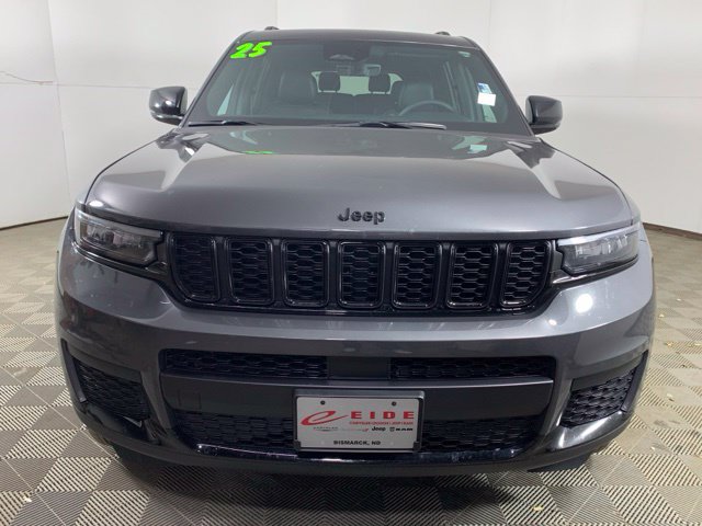 Used 2025 Jeep Grand Cherokee L Laredo AWD/4WD image 10