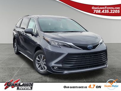 New 2025 Toyota Sienna XLE