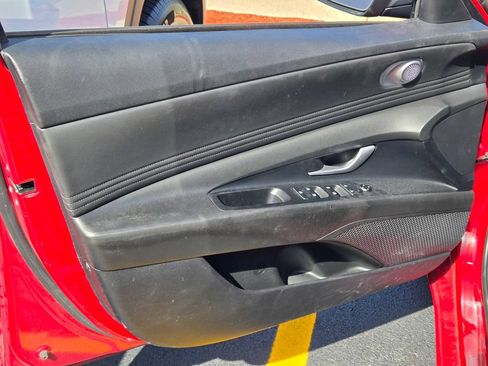Used 2023 Hyundai Elantra SEL w/ Convenience Package FWD image 23