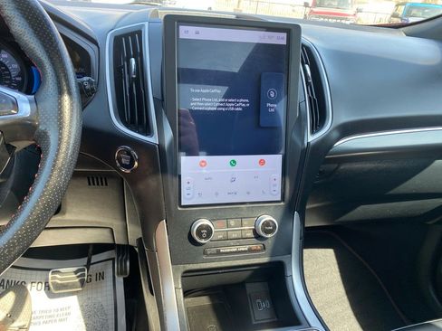 Used 2022 Ford Edge ST-Line image 18