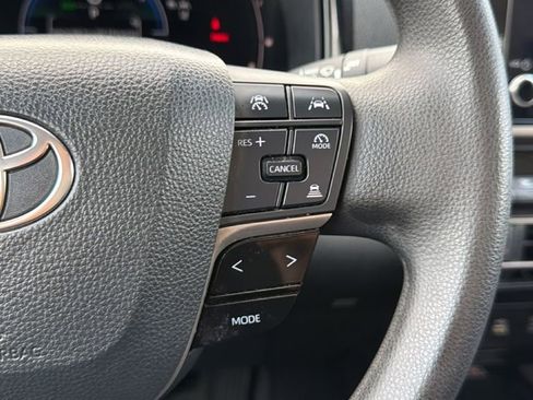 Certified 2025 Toyota Camry LE image 28