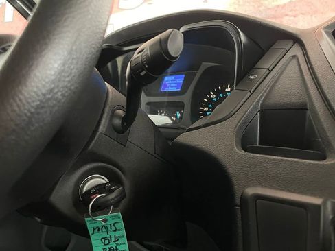 Used 2017 Ford Transit 150 XLT image 33