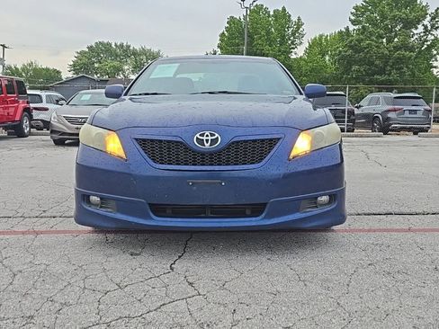 Used 2009 Toyota Camry SE FWD image 2