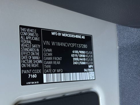 Used 2023 Mercedes-Benz Sprinter 2500 image 36