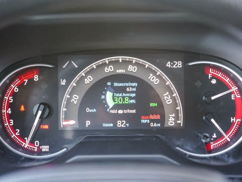 Used 2025 Toyota RAV4 XLE FWD image 22