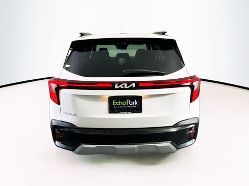 Used 2024 Kia Seltos S image 7