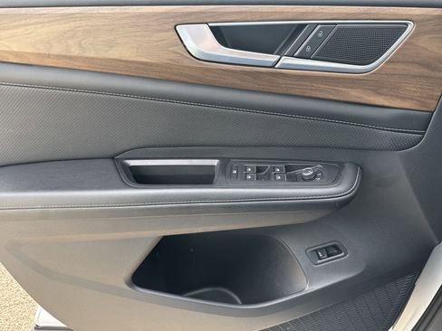 Used 2024 Volkswagen Atlas SE image 9