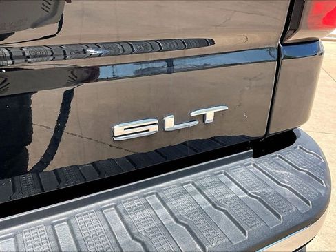 Used 2021 GMC Sierra 1500 SLT w/ SLT Premium Package AWD/4WD image 39