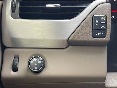 Used 2017 GMC Yukon SLT image 17