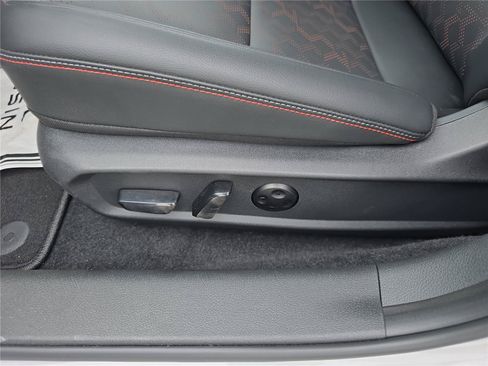 New 2026 Nissan Sentra SR w/ SR Premium Package FWD image 12
