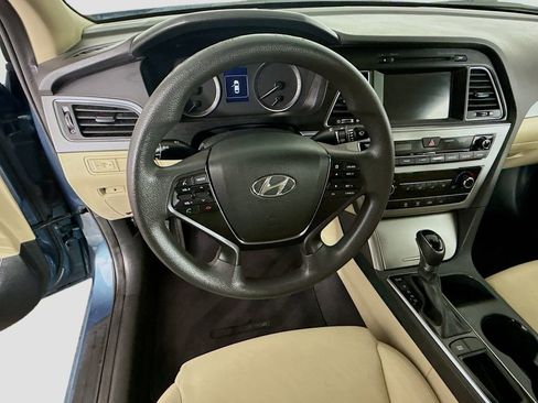 Used 2017 Hyundai Sonata SE w/ Cargo Package image 11