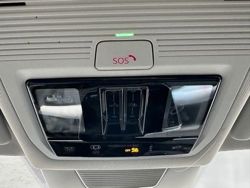 New 2026 Volkswagen Tiguan SE image 37