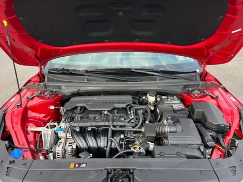 Used 2025 Kia K4 LXS image 32