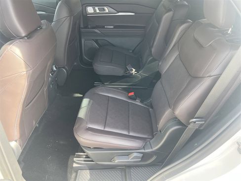 New 2026 Ford Explorer Platinum image 22