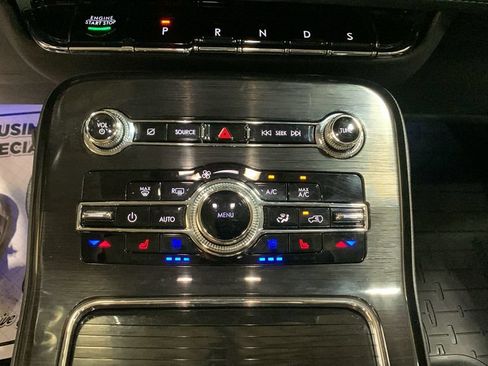 Used 2023 Lincoln Nautilus Reserve AWD/4WD image 41