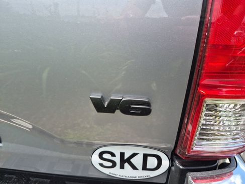 Used 2017 Toyota Tacoma SR5 w/ Tow Package image 12