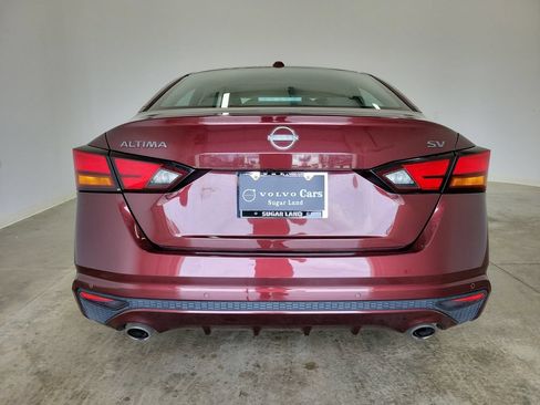 Used 2024 Nissan Altima 2.5 SV w/ SV Premium Package FWD image 6