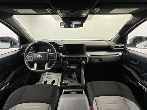 Used 2025 Toyota 4Runner TRD Off-Road image 10