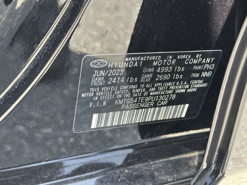 Used 2023 Genesis G70 3.3T AWD/4WD image 15