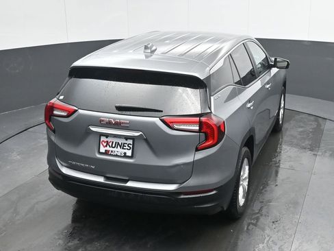 Used 2024 GMC Terrain SLE image 36